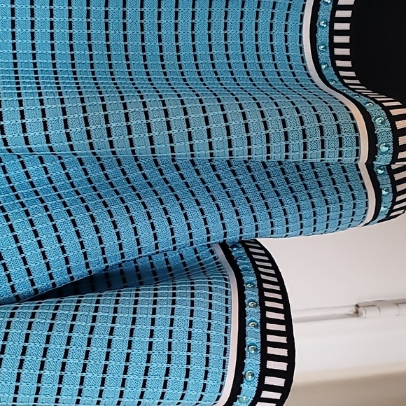 Ming Wang Black and Blue Knit Ensemble SZ Large Pants, Jacket XL - Picture 5 of 14